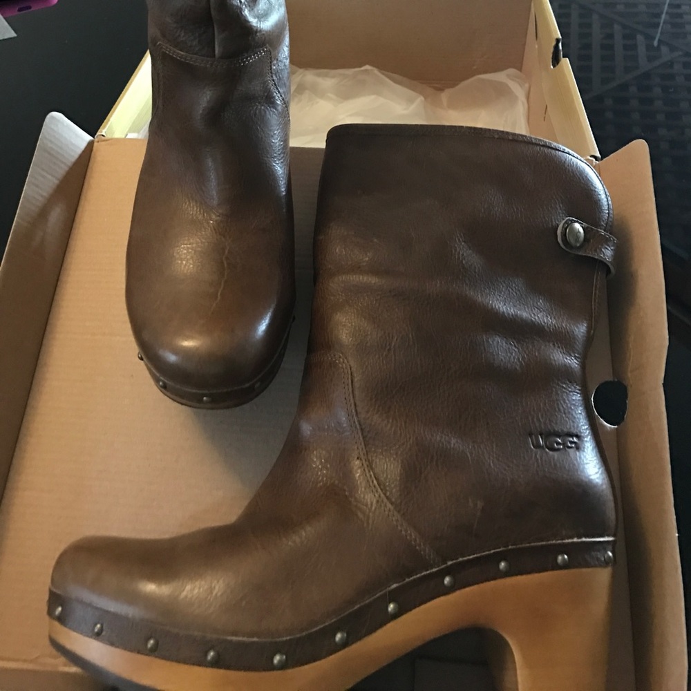 UGG clog boots